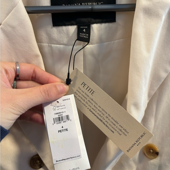 Cropped Blazer - Picture 4 of 4